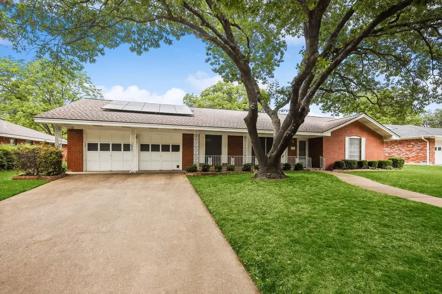 3616 Wosley Drive, Fort Worth, TX 76133