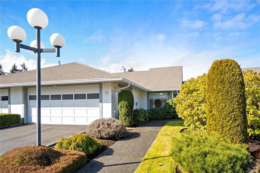 639 Arbutus St #16,  Qualicum Beach,  BC V9K 1P4