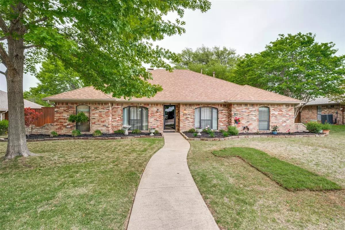 Plano, TX 75074,3913 Llano Drive