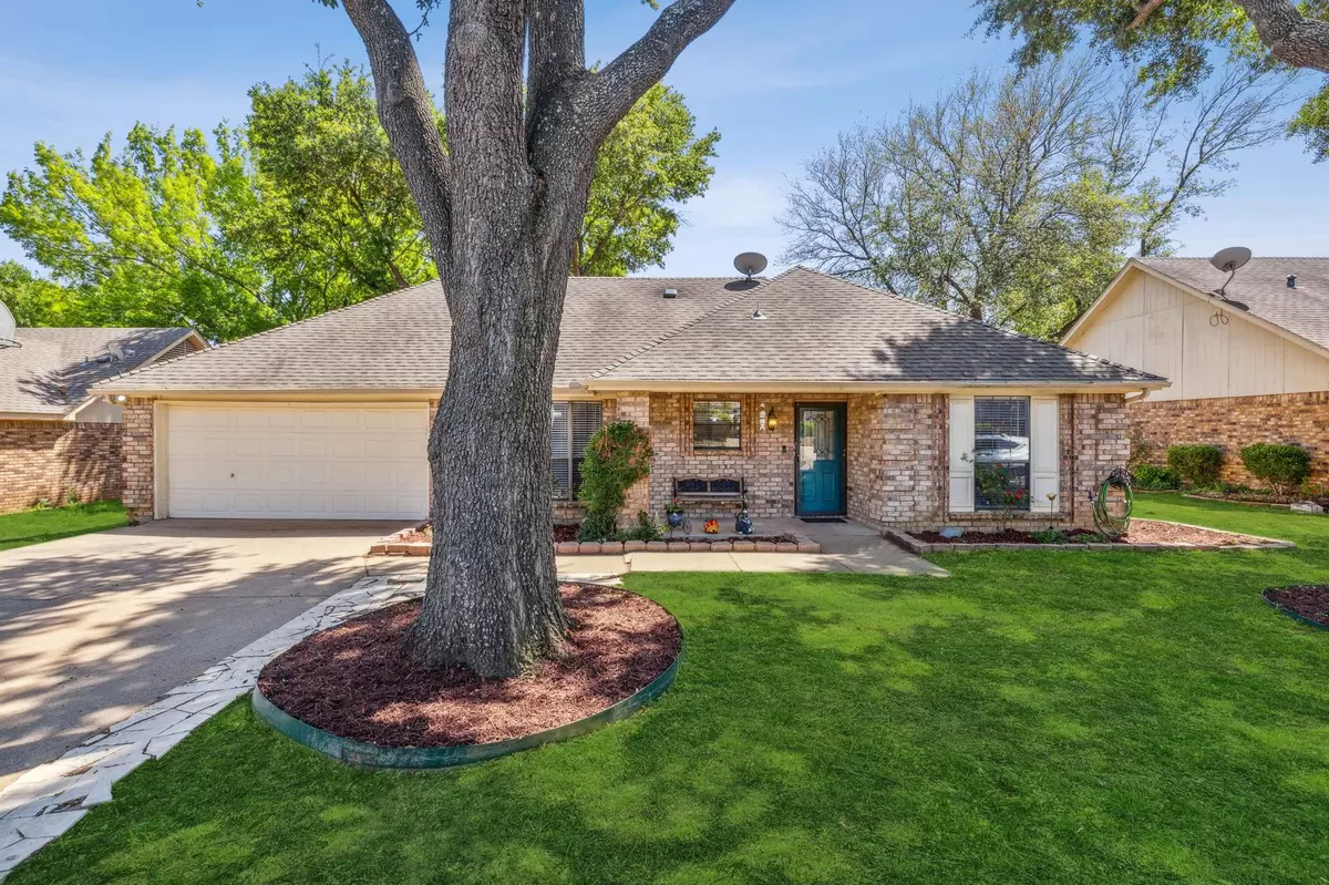 Arlington, TX 76001,2516 Satinwood Court