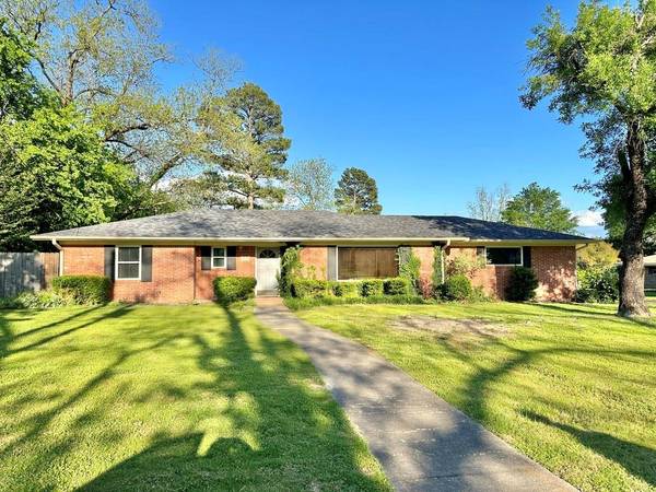 878 Davis Street S, Sulphur Springs, TX 75482