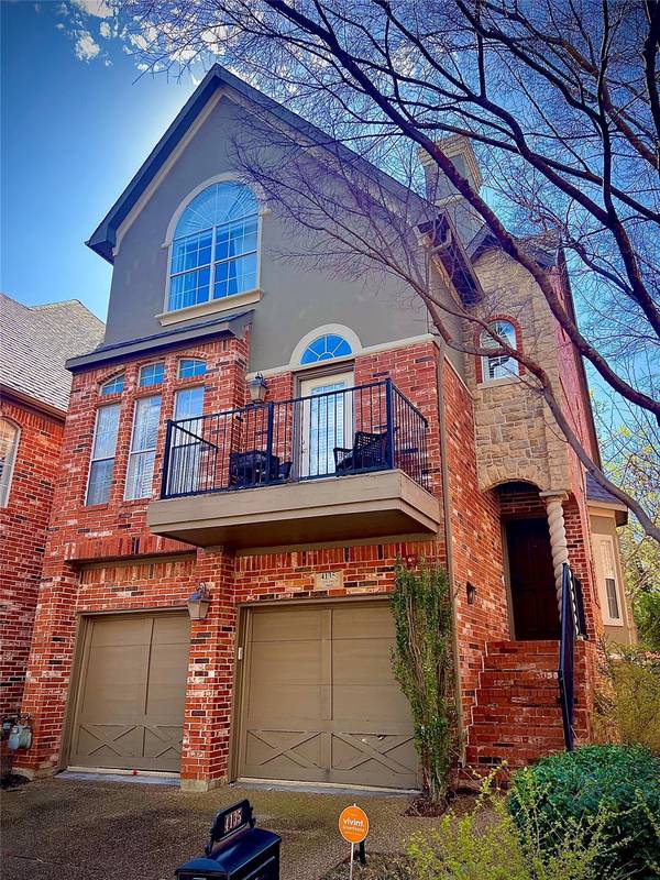 4135 Towne Green Circle, Addison, TX 75001