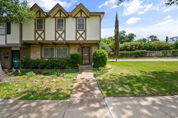 244 Westview Terrace, Arlington, TX 76013