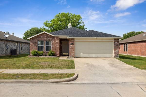 2209 Red Oak Drive, Little Elm, TX 75068