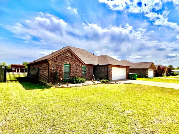 417 Lens Street, Eastland, TX 76448