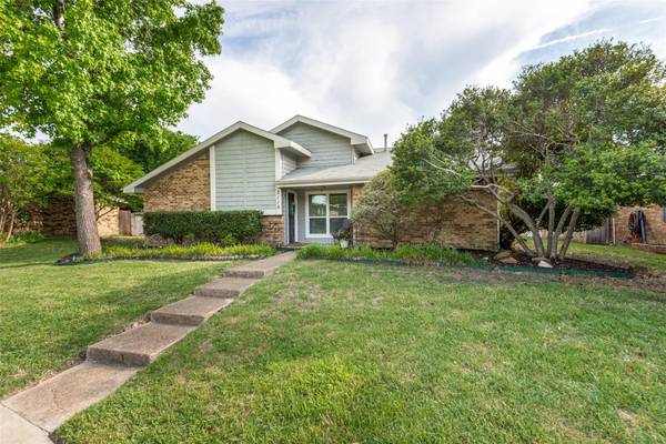 2118 Stein Way, Carrollton, TX 75007