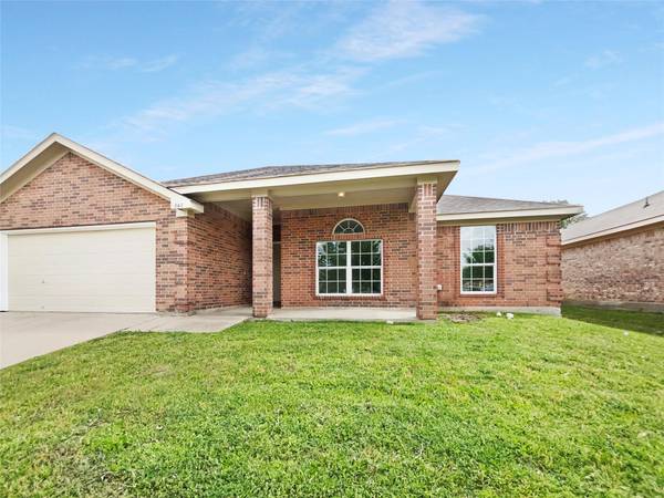 848 Adams Drive,  Burleson,  TX 76028