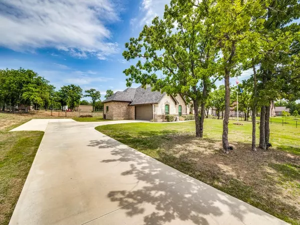 Paradise, TX 76073,285 County Road 3451