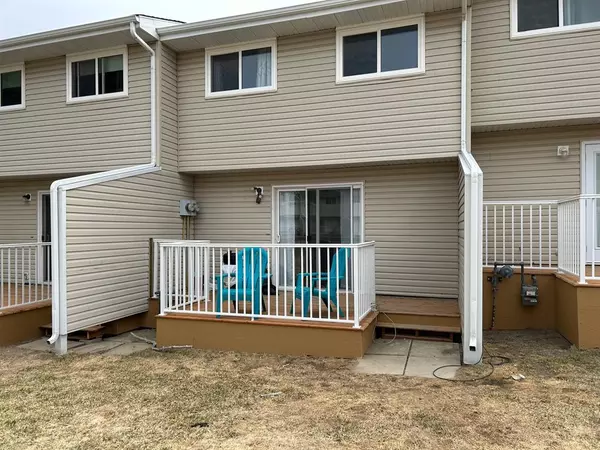 Lethbridge, AB T1K 4J1,55 Lemoyne CRES W #21