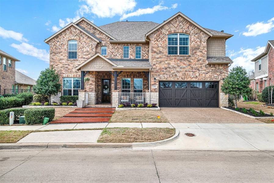 805 Dogwood Trail, Aubrey, TX 76227