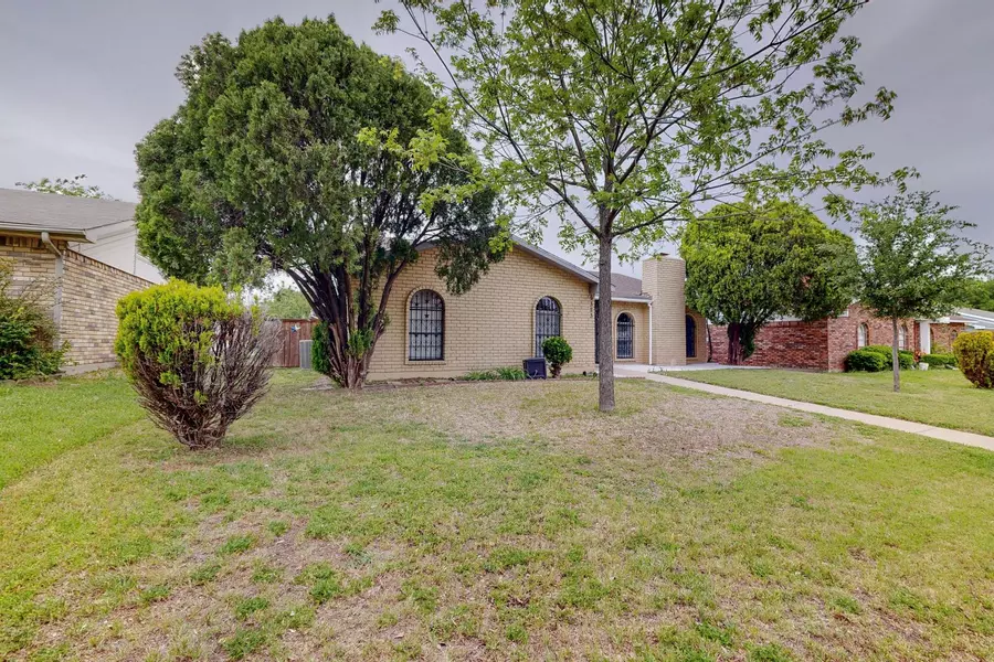 9323 County View Road, Dallas, TX 75249