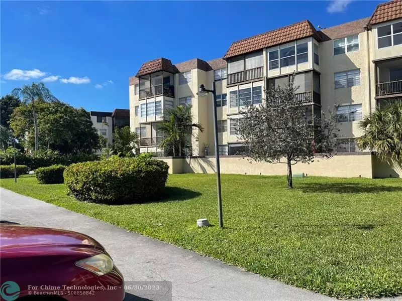 7000 NW 17th St  #309, Plantation, FL 33313