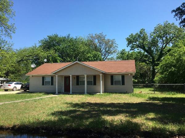 205 N Avenue N, Clifton, TX 76634