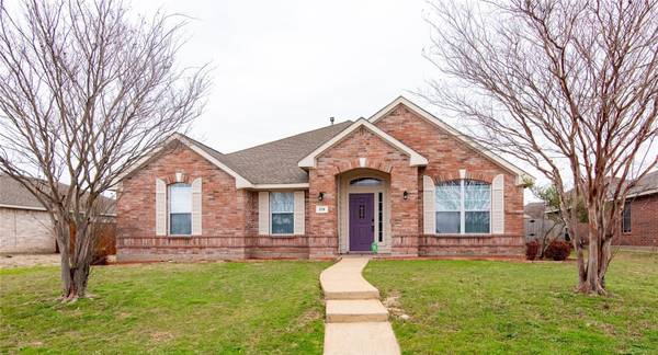 215 Deerfield Court,  Cedar Hill,  TX 75104