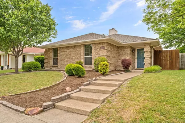 2111 Greenview Drive, Carrollton, TX 75010