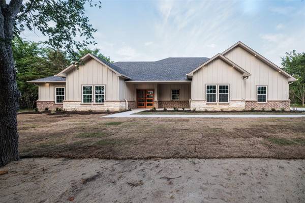 7679 Caddo Creek Road, Quinlan, TX 75474