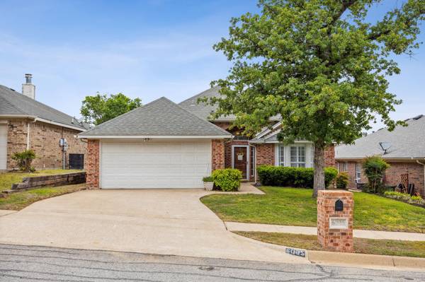 6005 Flintshire Court, Arlington, TX 76017