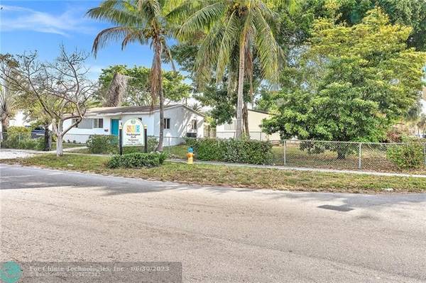 North Miami Beach, FL 33162,15151 NE 14th Ave