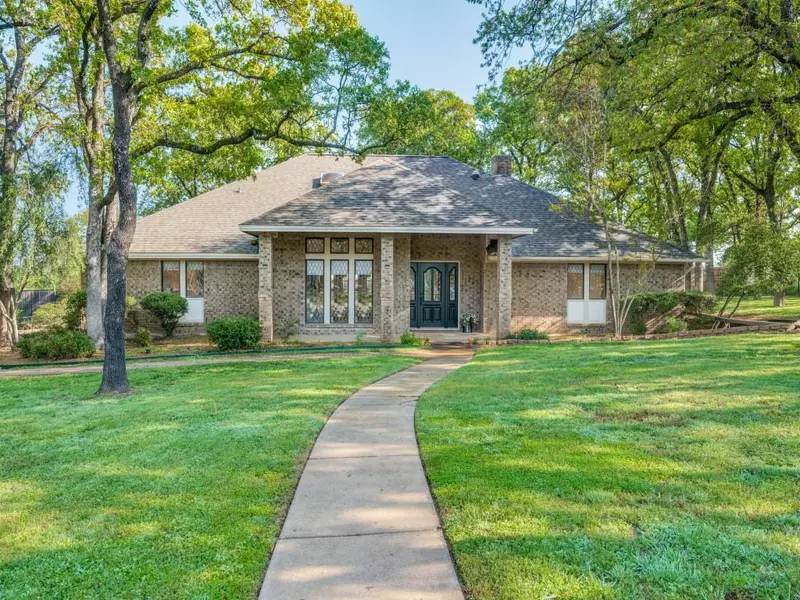 900 Wild Wood Lane, Southlake, TX 76092