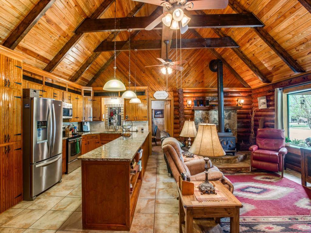 114 Quail Lake Drive W,  Whitney,  TX 76692
