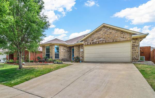 4005 Rolling Rock Road, Heartland, TX 75126