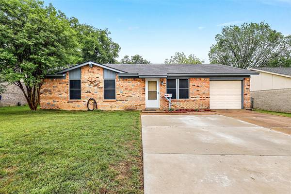 616 Renfro Street, Burleson, TX 76028