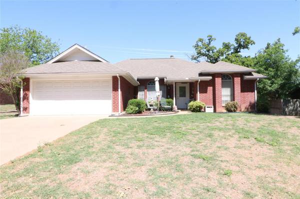 128 Blue Jay Street, Stephenville, TX 76401