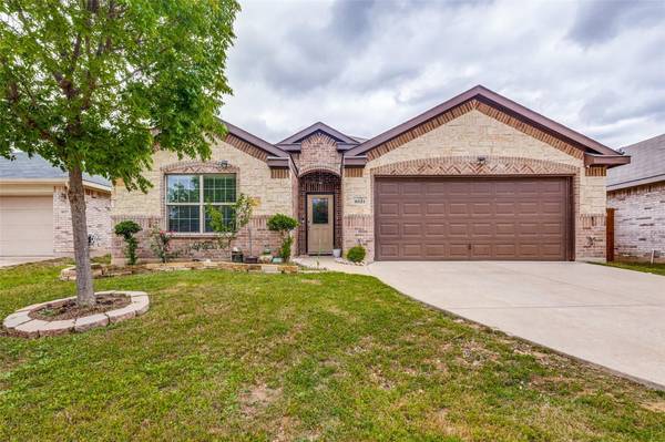 8521 Prairie Wind Trail, Fort Worth, TX 76134