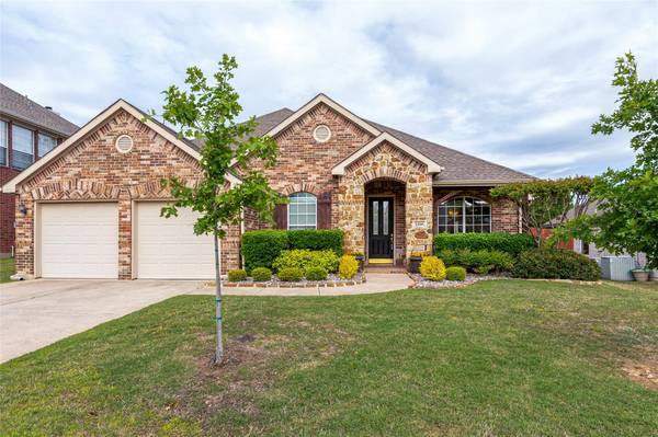 1208 Whispering Oaks Drive, Keller, TX 76248