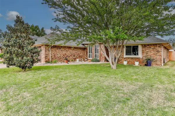 Bedford, TX 76021,3721 Fieldcrest Lane