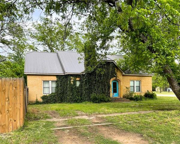 500 N Avenue D, Cross Plains, TX 76443