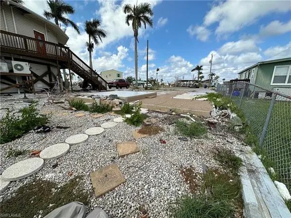 3899 Plumosa DR, St. James City, FL 33956