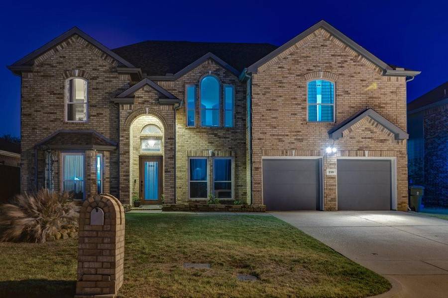 210 Country Meadow Court, Mansfield, TX 76063