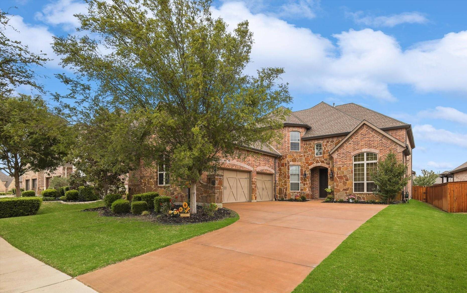 8616 Bayberry Avenue, Lantana, TX 76226