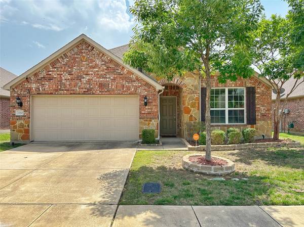 2680 Yacht Club Drive, Lewisville, TX 75056