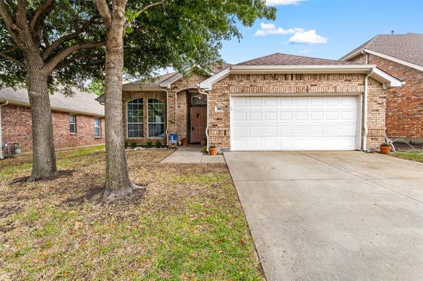 805 Bridle Trail, Saginaw, TX 76179