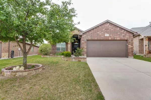 10417 Misty Redwood Trail, Fort Worth, TX 76177