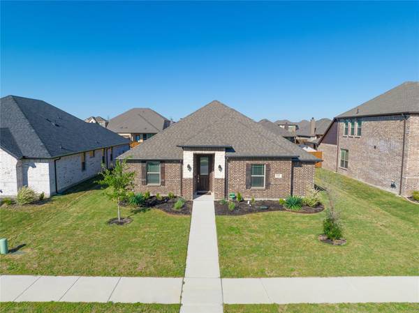 132 Lady Bird Drive, Waxahachie, TX 75165