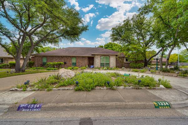 1334 Meadow Ridge Drive, Duncanville, TX 75137