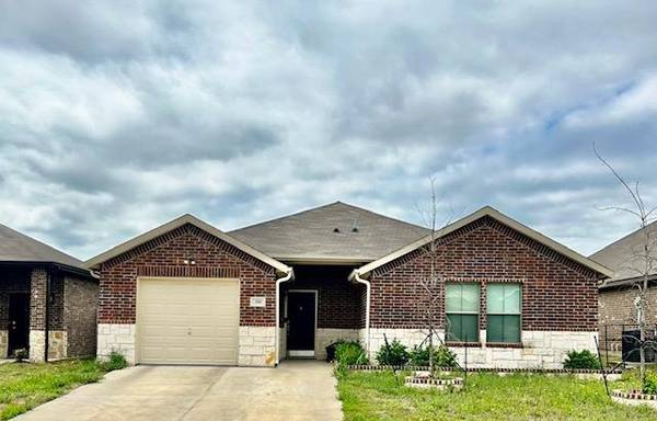 318 Billy Wickliffe Drive, Wilmer, TX 75172