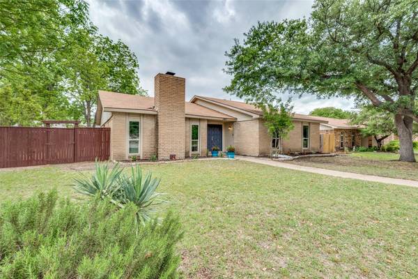 3401 Livingston Lane, Carrollton, TX 75007