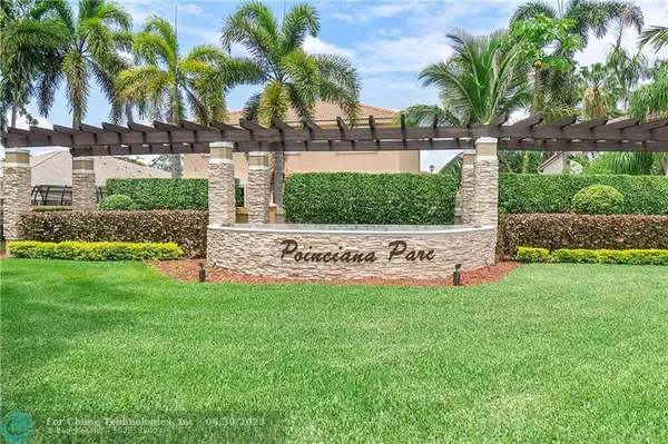 13742 N Garden Cove Cir, Davie, FL 33325