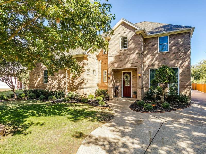 818 Glen Abbey Drive, Mansfield, TX 76063