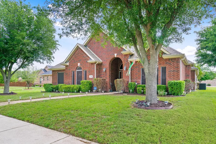 728 Forest Creek, Desoto, TX 75115