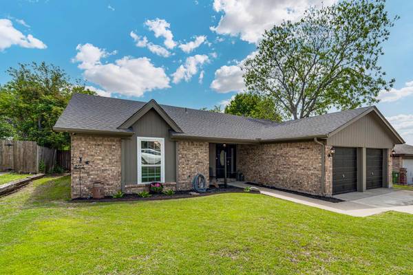 6428 Westridge Drive, Watauga, TX 76148