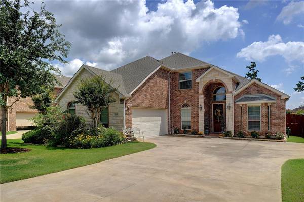 4105 Autumn Path Road, Denton, TX 76208