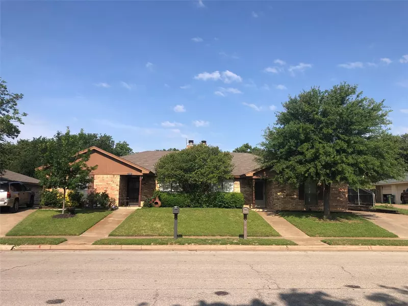 2705 Hurstview Drive, Hurst, TX 76054