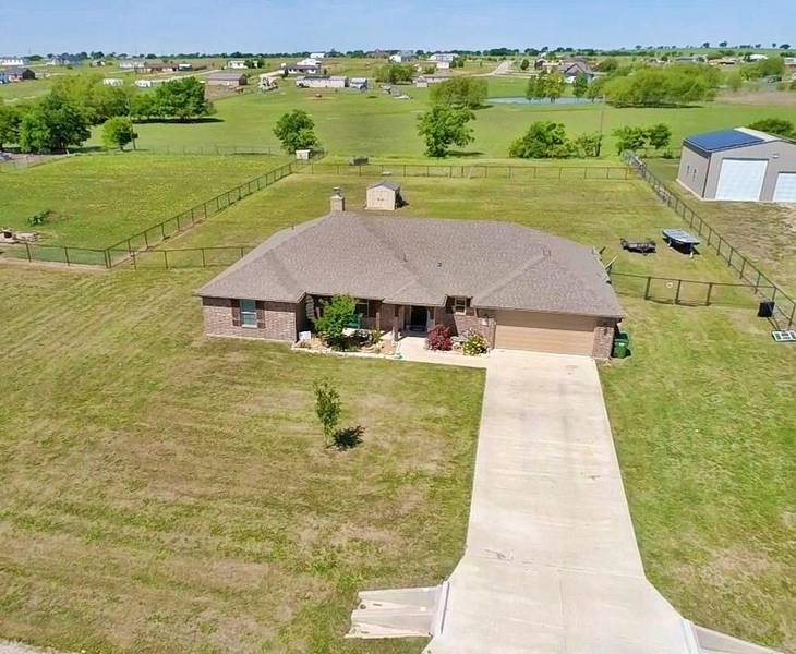 216 Crest Lane, Decatur, TX 76234