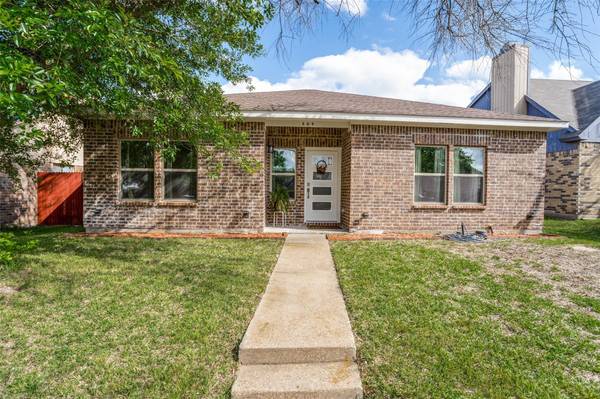 809 Bailey Drive, Cedar Hill, TX 75104