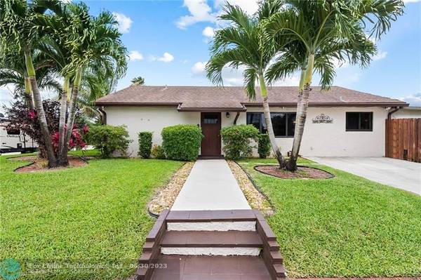 7490 Farragut St,  Hollywood,  FL 33024